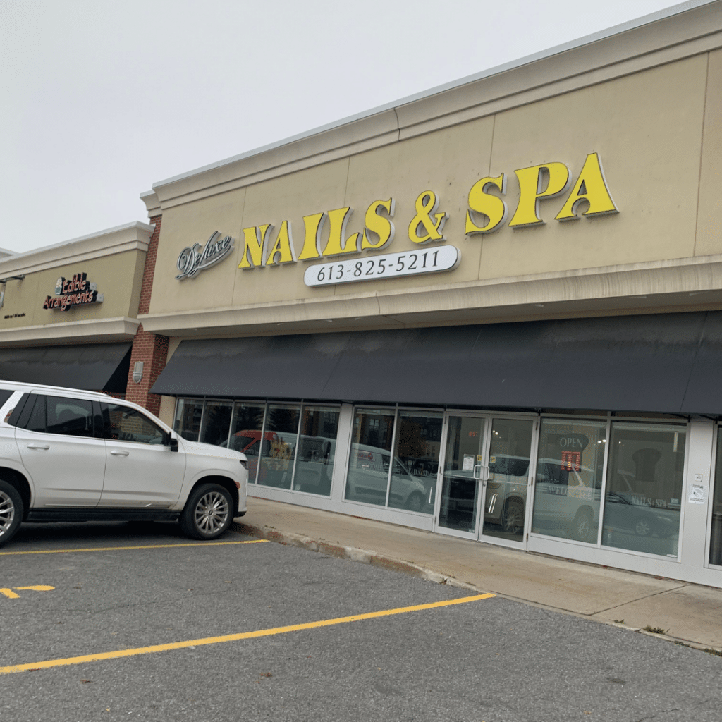 Deluxe Nails & Spa